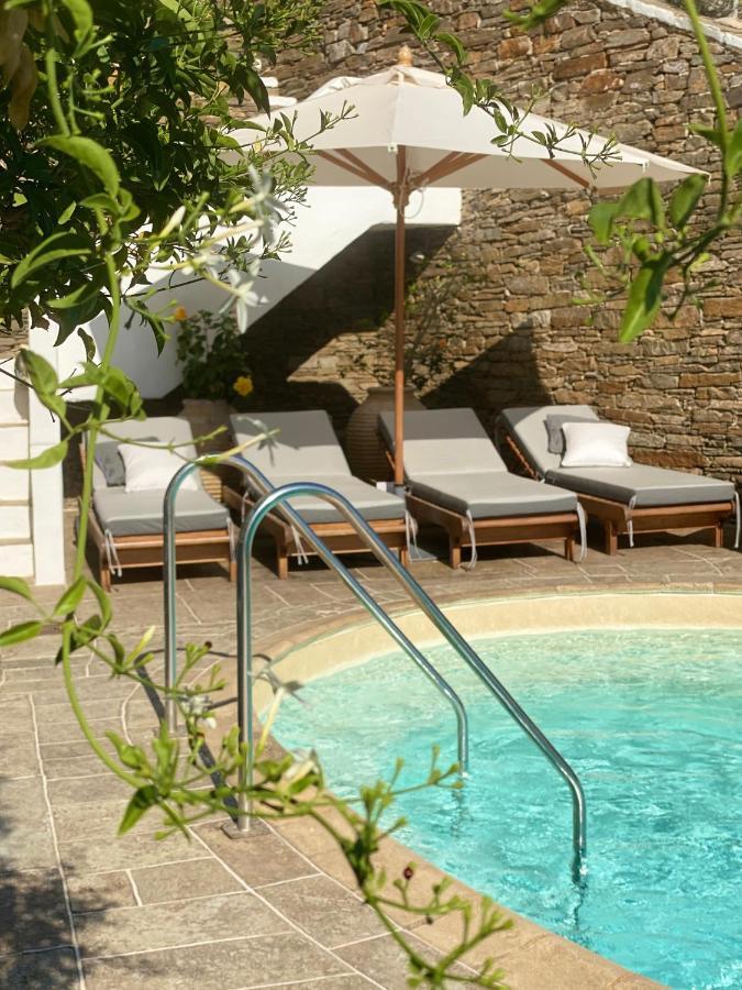 Hotel de apartamente Niriedes 4*
