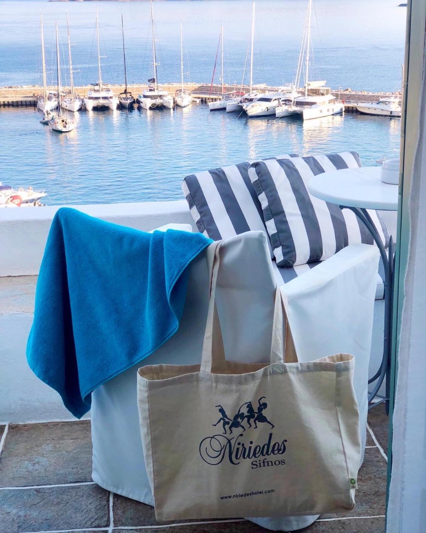 νηρηίδες 4* Platis Gialos (Sifnos)