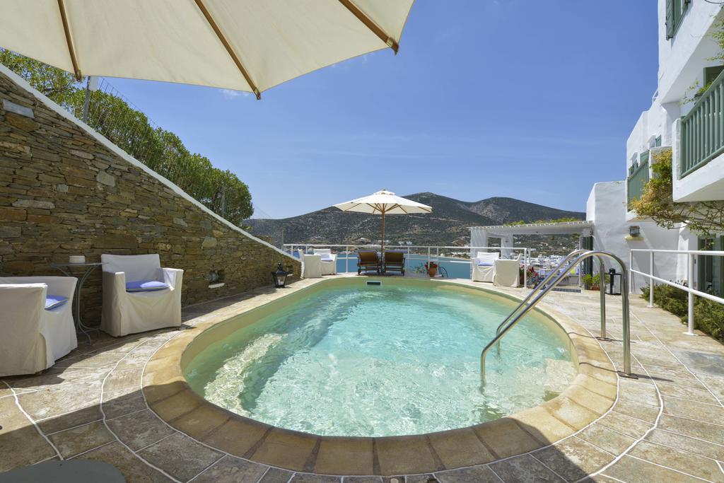 Hotel de apartamente Niriedes 4*
