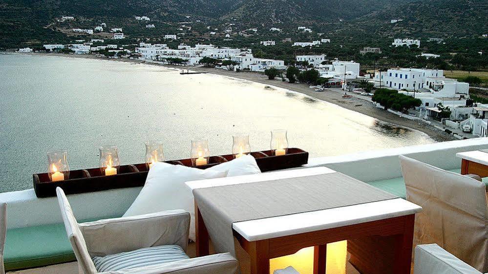 Niriedes Platis Gialos (Sifnos)